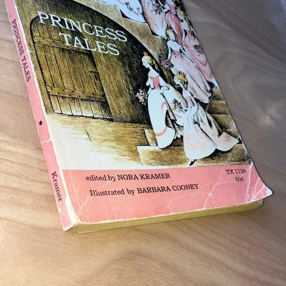 Princess Tales edited by Nora Kramer illustrated by Barbara Cooney - Picture 12 of 12